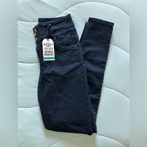NWT skinny jeans